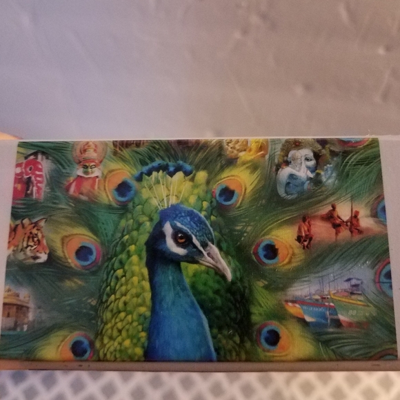 Ravensburger 2000 Piece Peacock Puzzle New - Picture 2 of 12